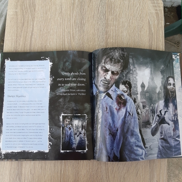 Zombie Art Book - Picture 2 of 4